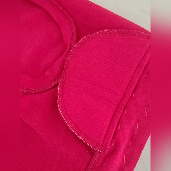 Shoulder Pad Chain Top  - Picture 6 of 6